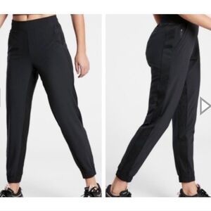Athleta Textured Brooklyn Joggers Size 10 Tall Black